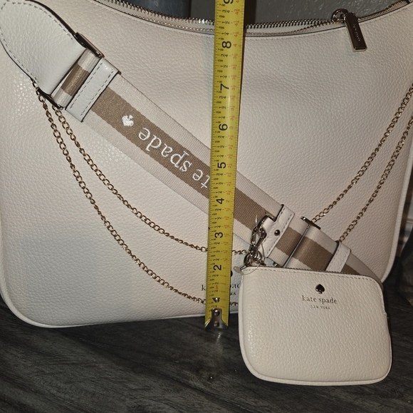 Kate Spade Ivory Shoulder Bag with Gold Accents - Picture 6 of 8